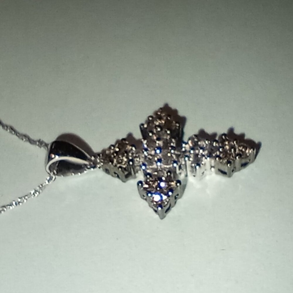 10Kt White Gold 1/2-Carat Chocolate/White Diamond Cross Pendant/Chain - Picture 2 of 3